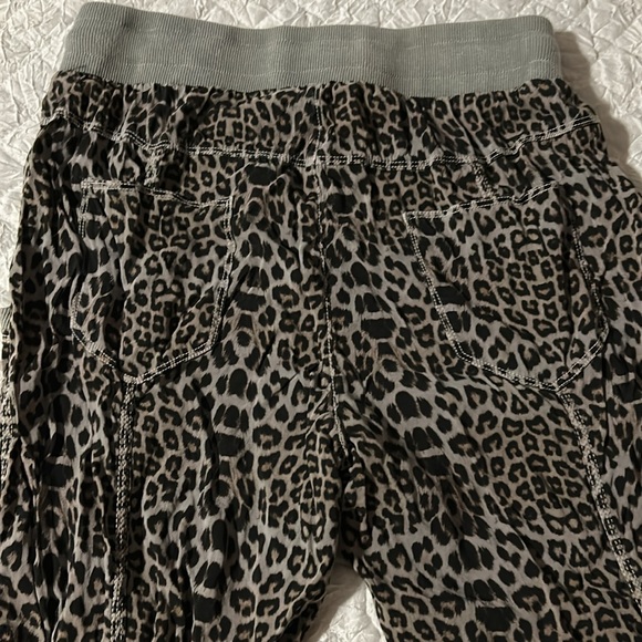 Marrakech Women's Leopard print Joggers - Size S - Picture 2 of 8